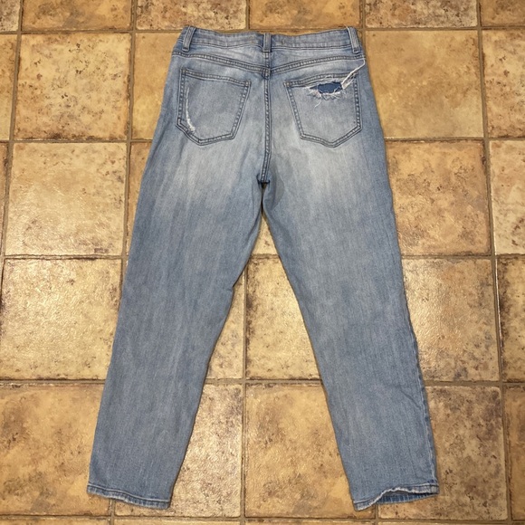 High Rise Mom fit cropped jeans - Picture 4 of 5